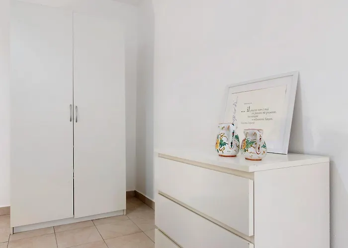 La Piccola Lami 인트라